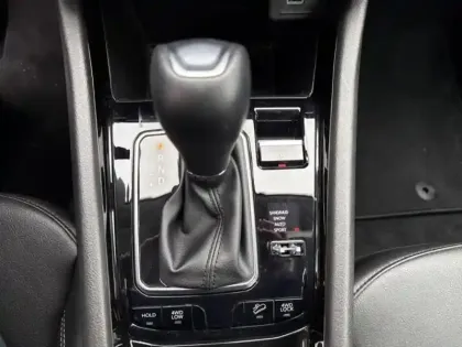 Photo 11 Jeep Compass  1.3 Turbo T4 240ch PHEV 4xe Overland AT6 eAWD