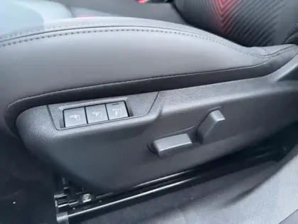 Photo 11 Alfa Romeo Junior  1.2 Ibrida 136ch Speciale DCT6