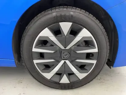 Photo 48 Peugeot 208  PureTech 100 S&S BVM6