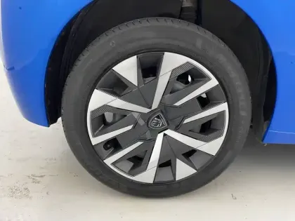 Photo 49 Peugeot 208  PureTech 100 S&S BVM6