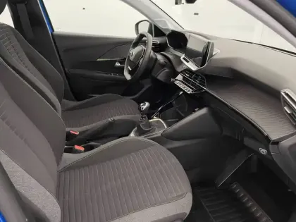 Photo 56 Peugeot 208  PureTech 100 S&S BVM6