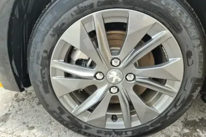 Photo 14 Peugeot 208  Electrique 50 kWh 136ch