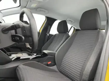 Photo 33 Peugeot 208  Electrique 50 kWh 136ch