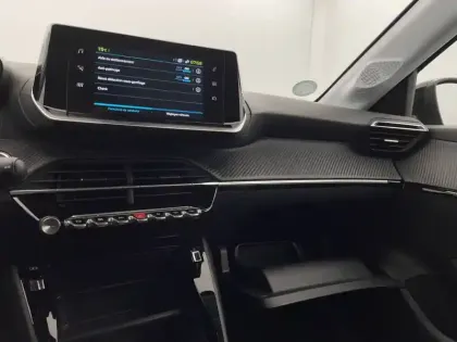 Photo 49 Peugeot 208  Electrique 50 kWh 136ch