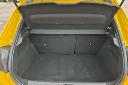 Photo 8 Peugeot 208  Electrique 50 kWh 136ch