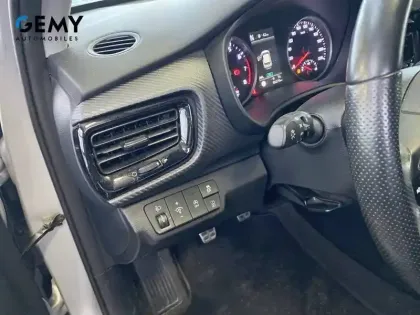 Photo 12 Kia Stonic  1.0 T-GDi 100 ch BVM6