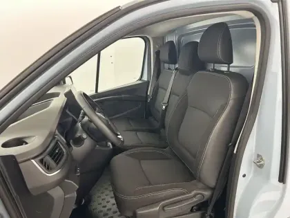 Photo 53 Renault Trafic  FGN L1H1 2800 KG BLUE DCI 150