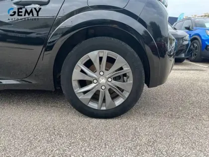 Photo 10 Peugeot 208  Electrique 50 kWh 136ch