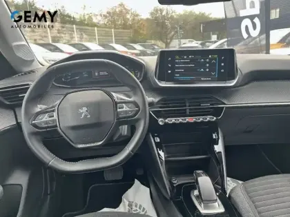 Photo 7 Peugeot 208  Electrique 50 kWh 136ch