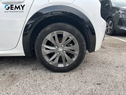 Photo 10 Peugeot 208  Electrique 50 kWh 136ch