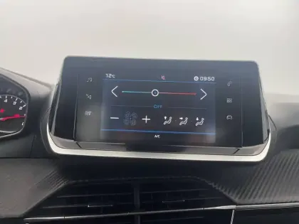 Photo 19 Peugeot 208  PureTech 75 S&S BVM5