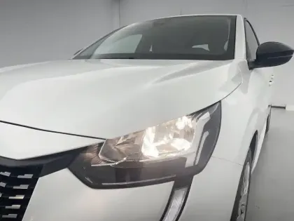 Photo 29 Peugeot 208  PureTech 75 S&S BVM5