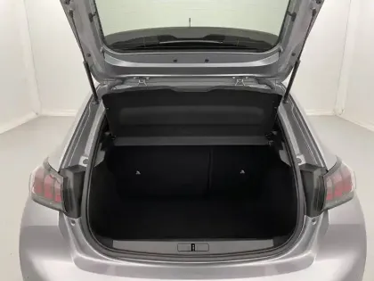 Photo 13 Peugeot 208  Electrique 50 kWh 136ch