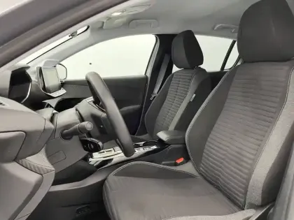 Photo 14 Peugeot 208  Electrique 50 kWh 136ch