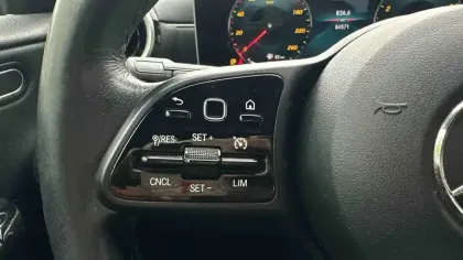 Photo 27 Mercedes Classe A  200 7G-DCT