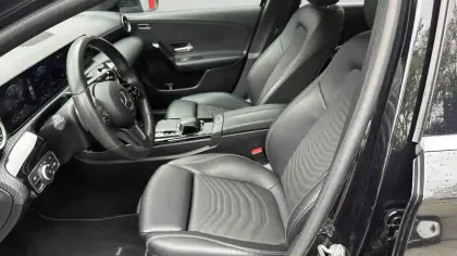 Photo 11 Mercedes Classe A  200 7G-DCT