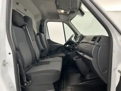 Photo 22 Renault Master  FGN TRAC F3300 L2H2 BLUE DCI 150