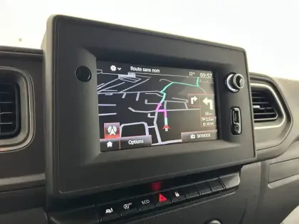 Photo 31 Renault Master  FGN TRAC F3300 L2H2 BLUE DCI 150