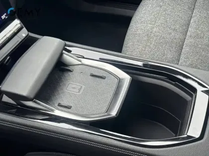 Photo 47 Renault Espace  E-Tech full hybrid 200 GSR2