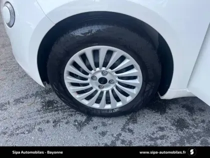 Photo 51 Fiat 500  e 95 ch