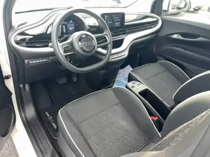 Photo 46 Fiat 500  e 95 ch