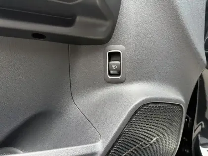 Photo 19 Mercedes EQA 250 AMG Line