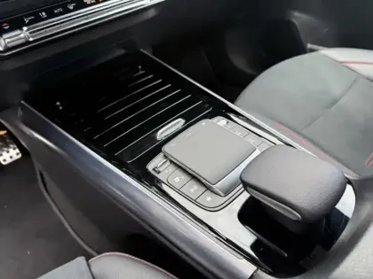 Photo 25 Mercedes EQA 250 AMG Line