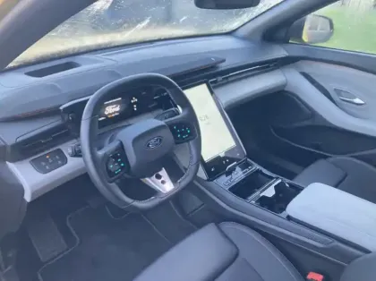 Photo 2 Ford Capri 286ch Extended Range 77kWh Pack Premium RWD