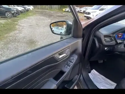 Photo 13 Ford Kuga  2.5 Duratec 190ch FHEV E85 ST-Line BVA