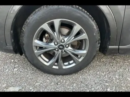 Photo 12 Ford Kuga  2.5 Duratec 190ch FHEV E85 ST-Line BVA