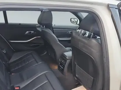 Photo 12 BMW Serie 3 Série 3 Touring 320dA xDrive 190ch M Sport