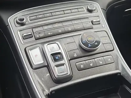 Photo 13 Hyundai Santa Fe  1.6 T-GDI 265ch Plug-In Executive BVA6 HTRAC