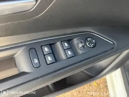 Photo 12 Peugeot 3008  1.2 PureTech 130ch E6.c Allure S&S EAT8