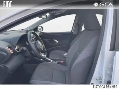 Photo 12 Toyota Yaris  116h Dynamic 5p MY22