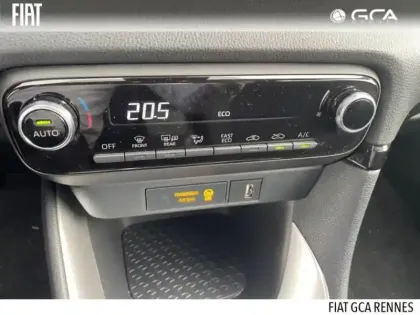 Photo 10 Toyota Yaris  116h Dynamic 5p MY22