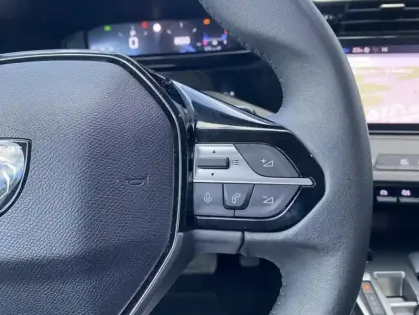 Photo 27 Peugeot 308 III PureTech 130 S&amp;S EAT8 ACTIVE PACK