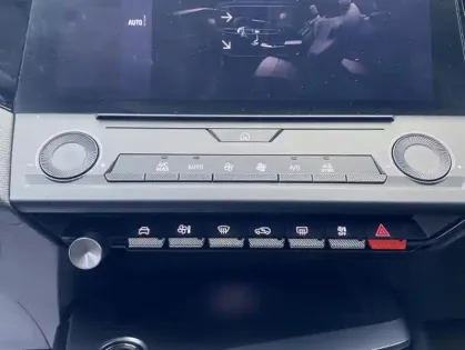 Photo 14 Peugeot 308 III PureTech 130 S&amp;S EAT8 ACTIVE PACK