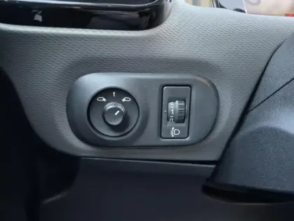 Photo 31 Citroën C4 Cactus PureTech 110 S&amp;S EAT6 Feel Business