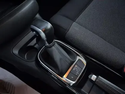 Photo 4 Citroën C4 Cactus PureTech 110 S&amp;S EAT6 Feel Business