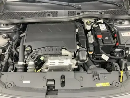 Photo 6 Opel Corsa  1.2 Turbo 100 ch BVM6 GS Line