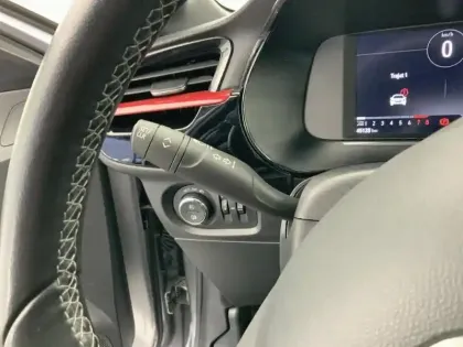 Photo 17 Opel Corsa  1.2 Turbo 100 ch BVM6 GS Line