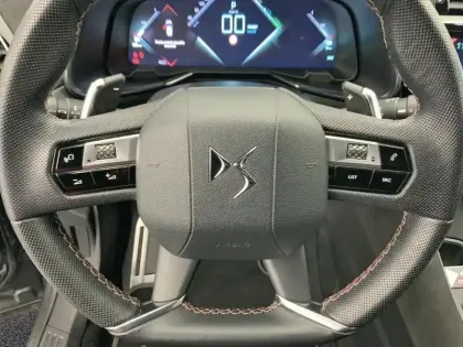 Photo 18 DS DS 7 DS7 Crossback Hybride E-Tense 225 EAT8 Performance Line