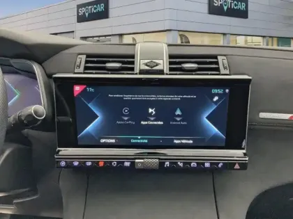 Photo 10 DS DS 7 DS7 Crossback Hybride E-Tense 225 EAT8 Performance Line