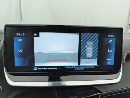 Photo 21 Peugeot 2008  PureTech 130 S&S EAT8 GT