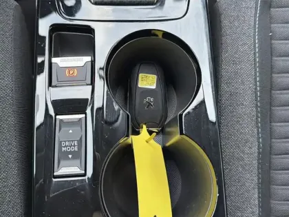 Photo 15 Peugeot 208  Electrique 50 kWh 136ch Style