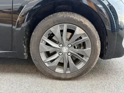 Photo 14 Peugeot 208  Electrique 50 kWh 136ch Style