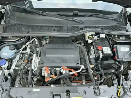 Photo 6 Peugeot 208  Electrique 50 kWh 136ch Style