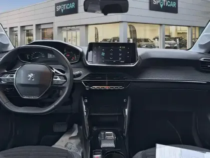 Photo 9 Peugeot 208  Electrique 50 kWh 136ch Style