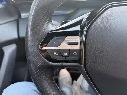 Photo 18 Peugeot 408  PHEV 225 e-EAT8 GT