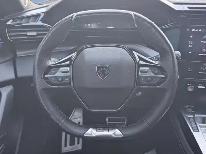 Photo 11 Peugeot 408  PHEV 225 e-EAT8 GT